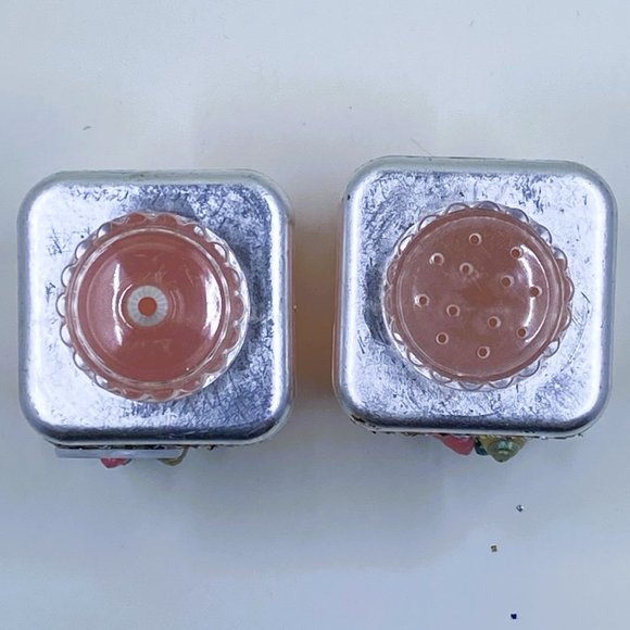 Vintage Myrtle Beach Salt and Pepper Shakers Home Decor Collectible - Picture 2 of 6